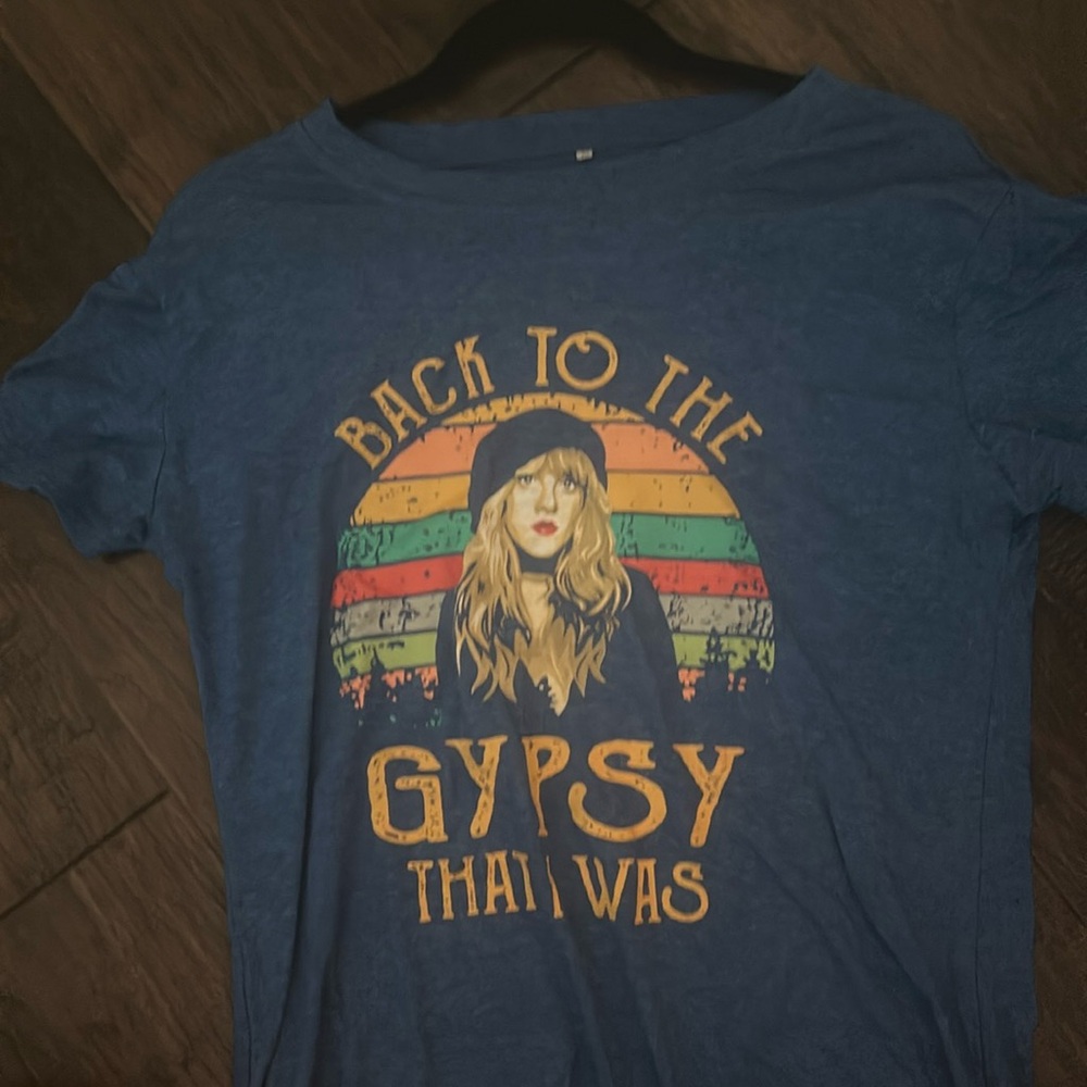 Gypsy shirt, good shape, not stretched, festive tee